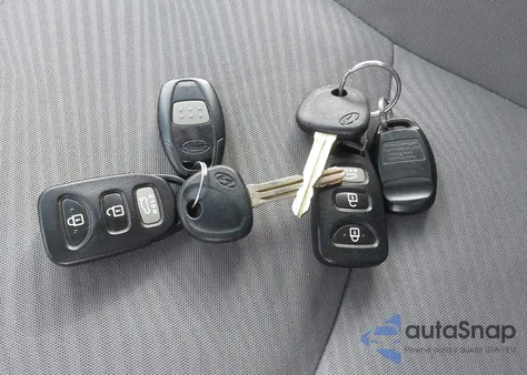 2013 Hyundai Elantra Gls/Limited from USA, damaged, VIN 5NPDH4AEXDH187882